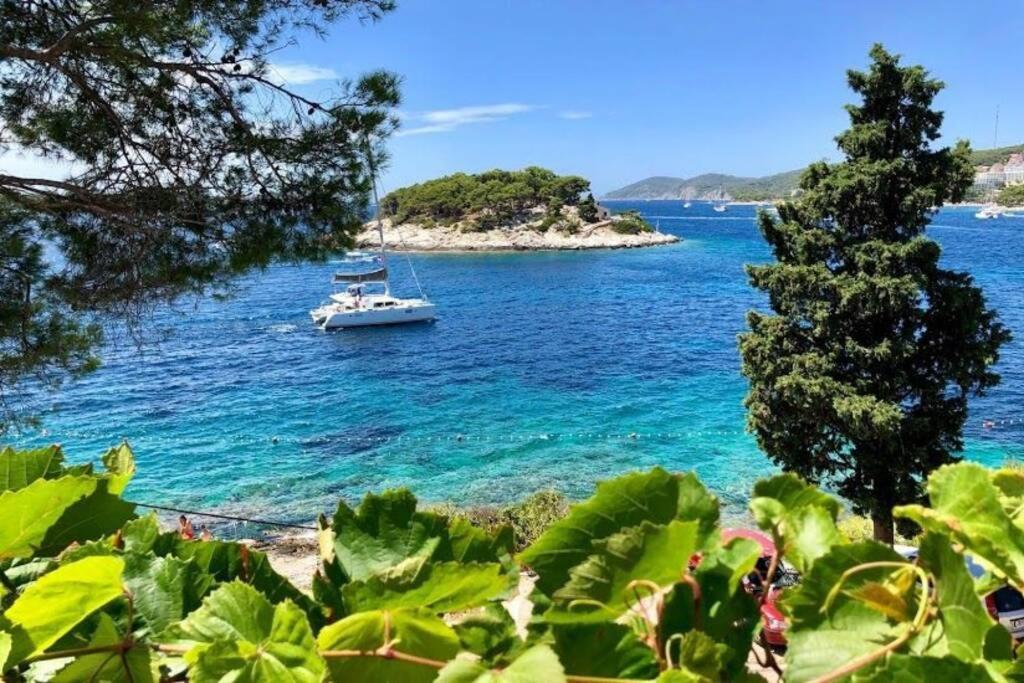 Shabby Chic Beach Cottage Hvar Hvar Town Bagian luar foto