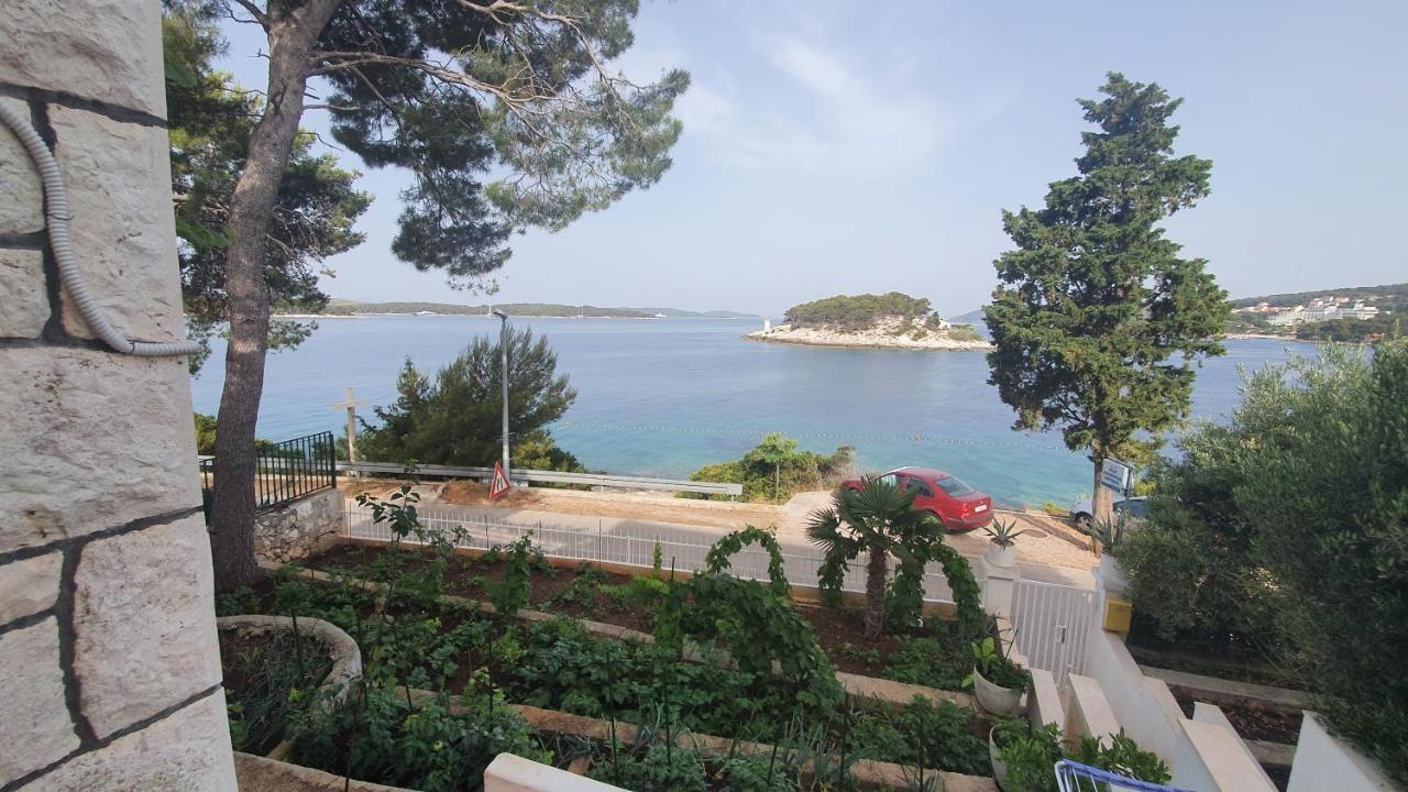 Shabby Chic Beach Cottage Hvar Hvar Town Bagian luar foto